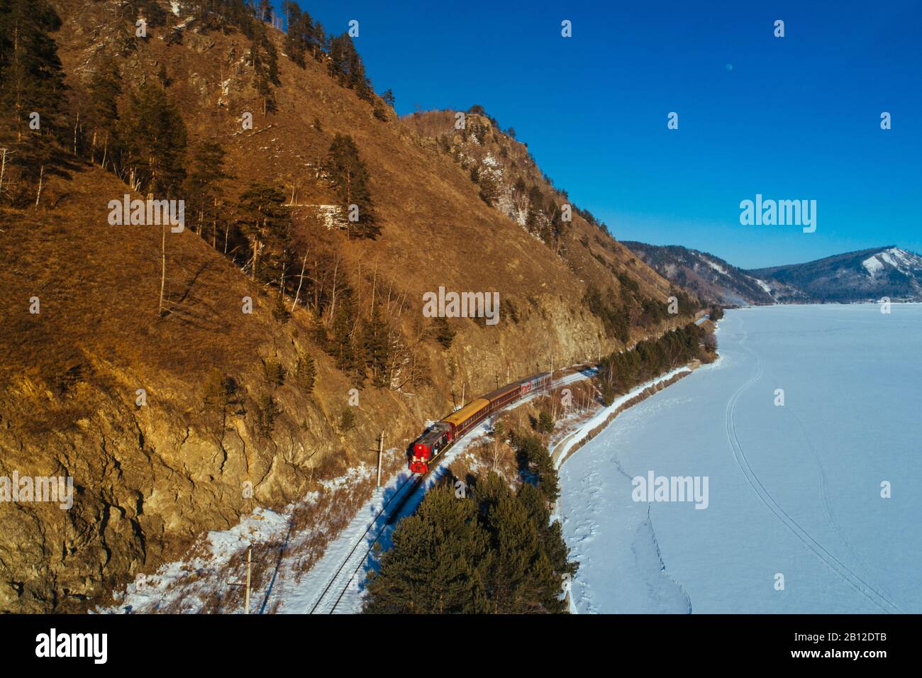 Transsibirische Eisenbahn am Baikalsee, Russland Stockfoto