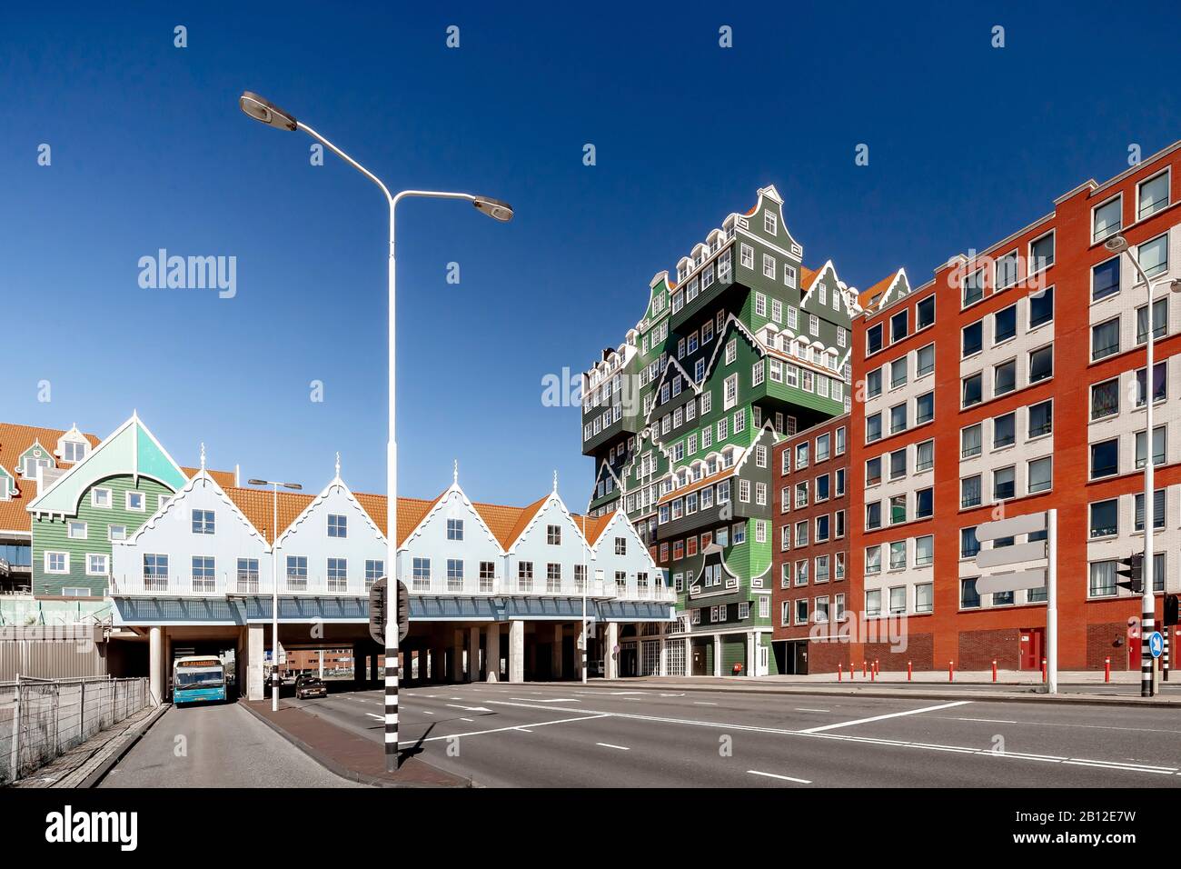 Hotel mit außergewöhnlicher Architektur in Zaandam in der Nähe von Amsterdam, Niederlande Stockfoto