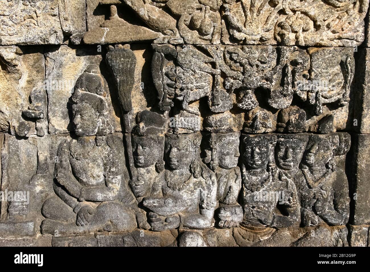 Wandrelief im buddhistischen Tempelkomplex Borobudur, Java Island, Indonesien Stockfoto