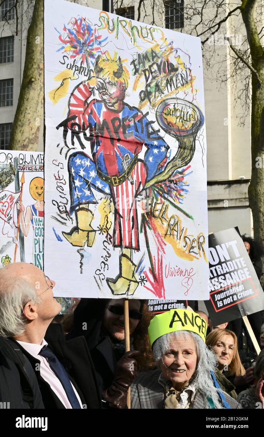 Vivienne Westwood. Lassen Sie Assange Protest, Whitehall, London, Nicht Ausliefern. GROSSBRITANNIEN Stockfoto