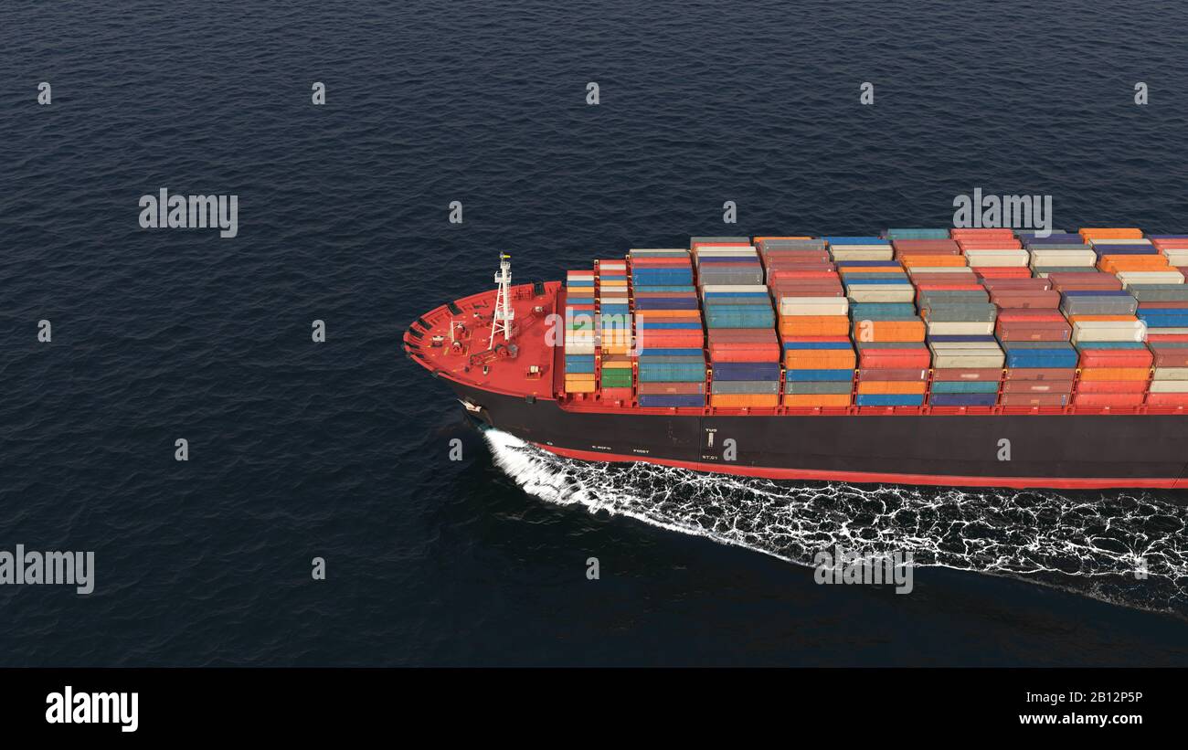 3D-Abbildung eines Containerschiffs. Internationaler Transport Stockfoto