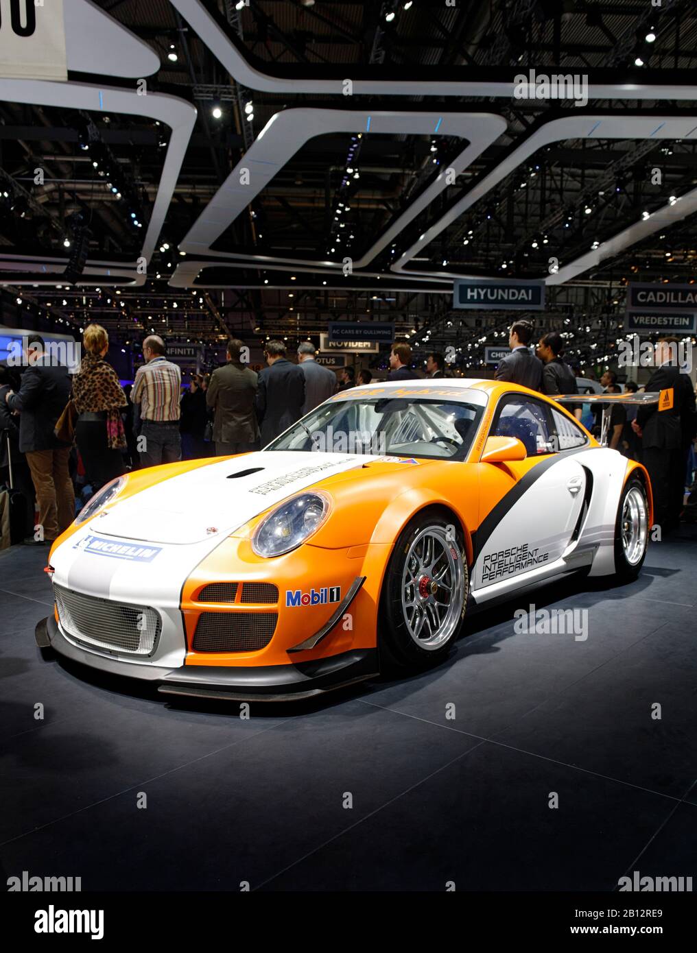 Switzerland Automotive Porsche Stockfotos und -bilder Kaufen - Alamy