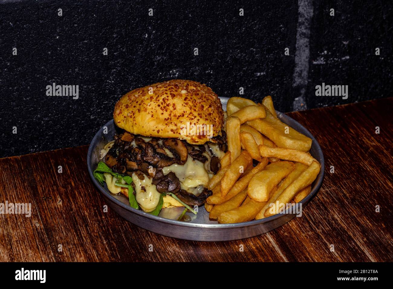 Hamburger und Pommes frites Stockfoto