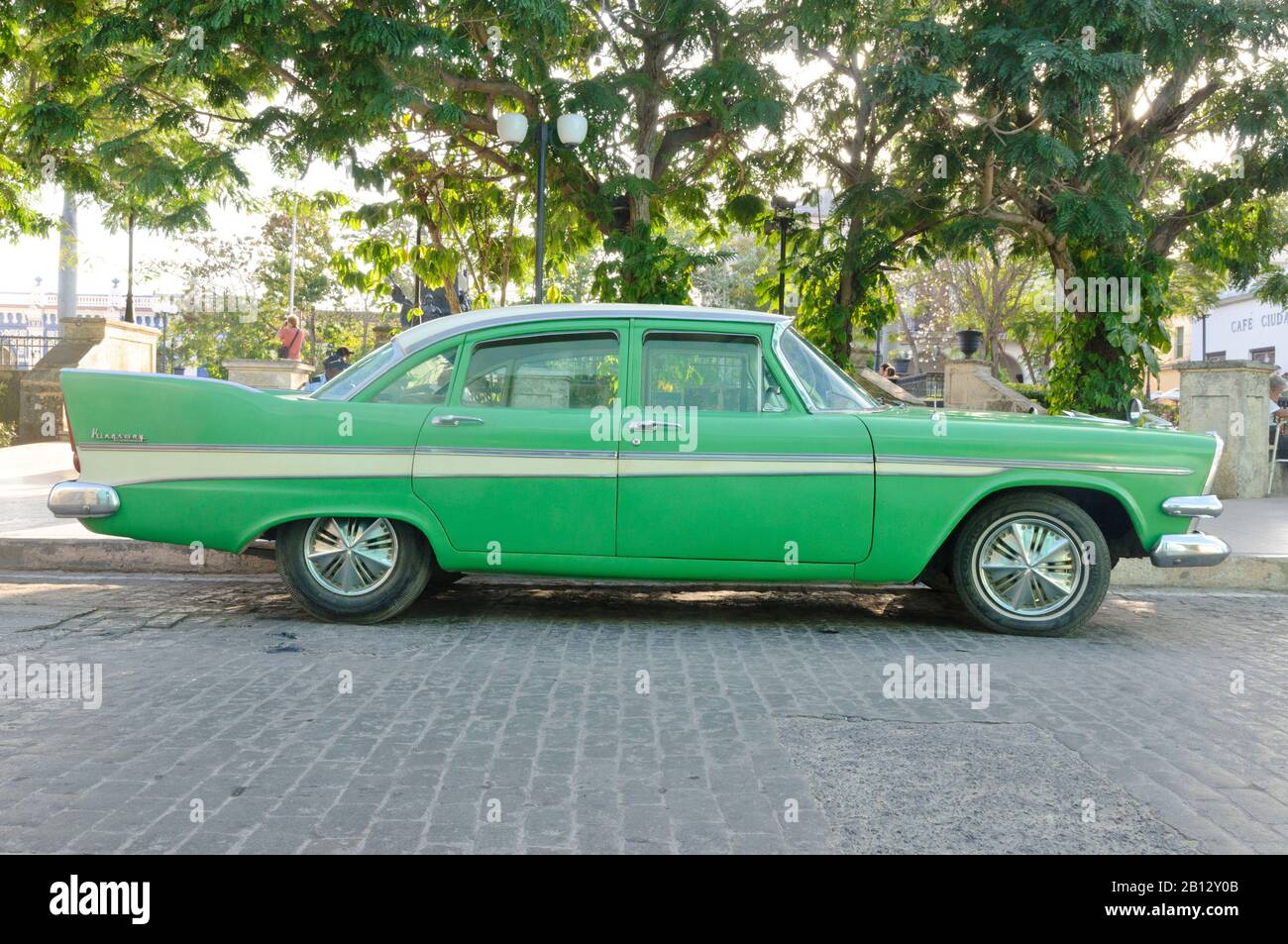 Grüne Dogde Kingsway, Camagüey, Kuba, Caribbean Stockfoto