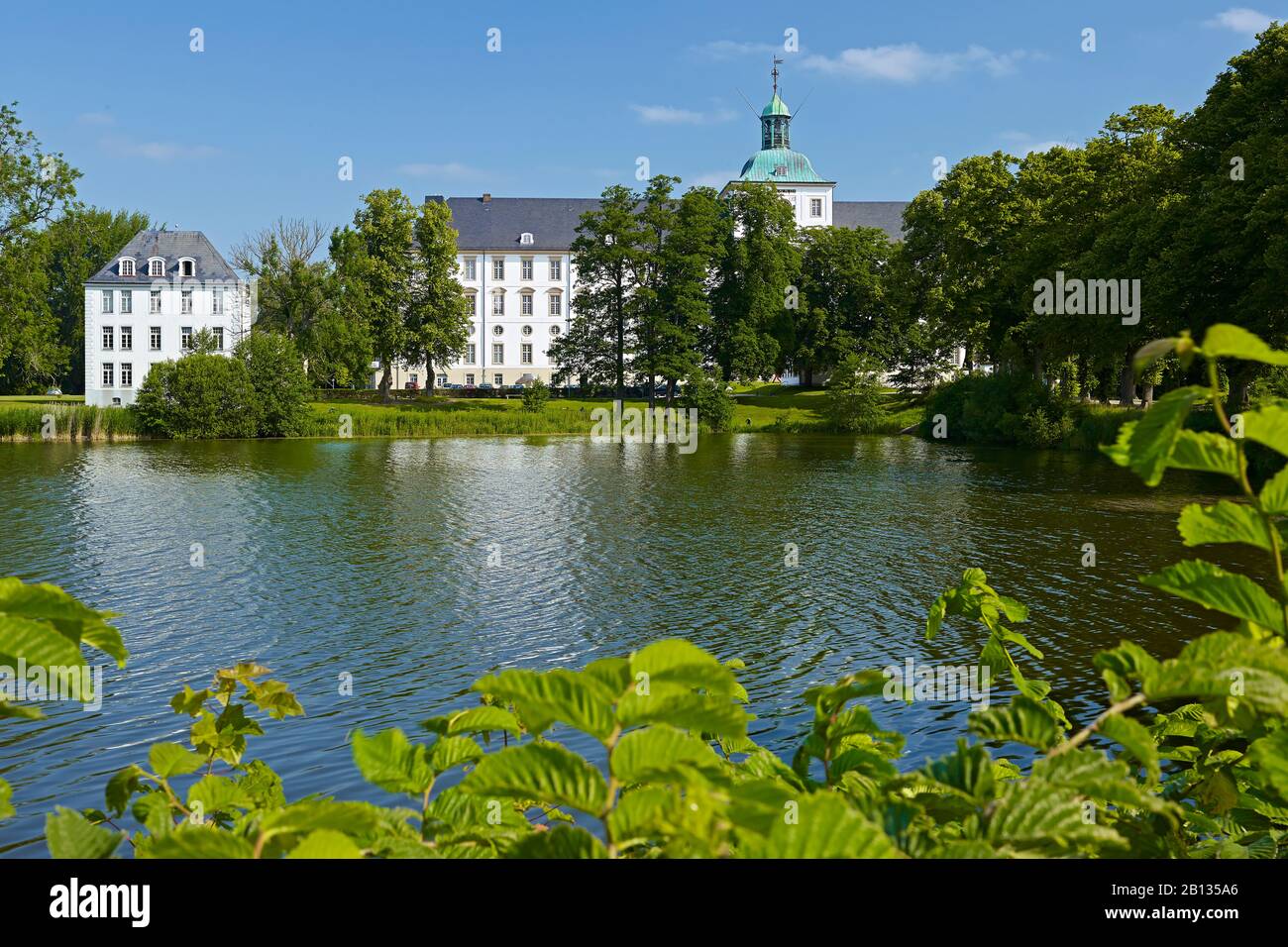 Schlossstrand von Gottorf mit Kavaliershaus, Schleswig-Holstein, Schleswig-Holstein, Deutschland Stockfoto