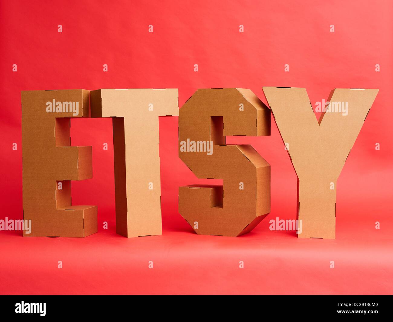 Kiew, Ukraine - 20. Februar 2020: Pappe Wort ETSY Stockfoto