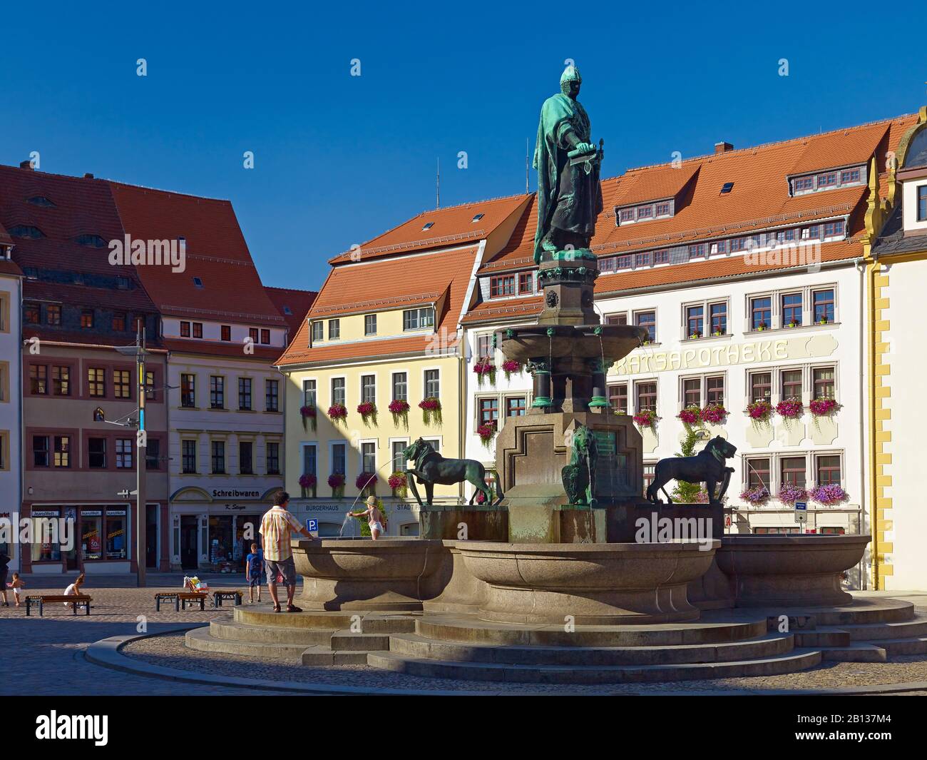 Wellanalage mit Otto dem Reichen am Obermarkt in Freiberg, Landkreis Mittelsachsen, Sachsen, Deutschland Stockfoto