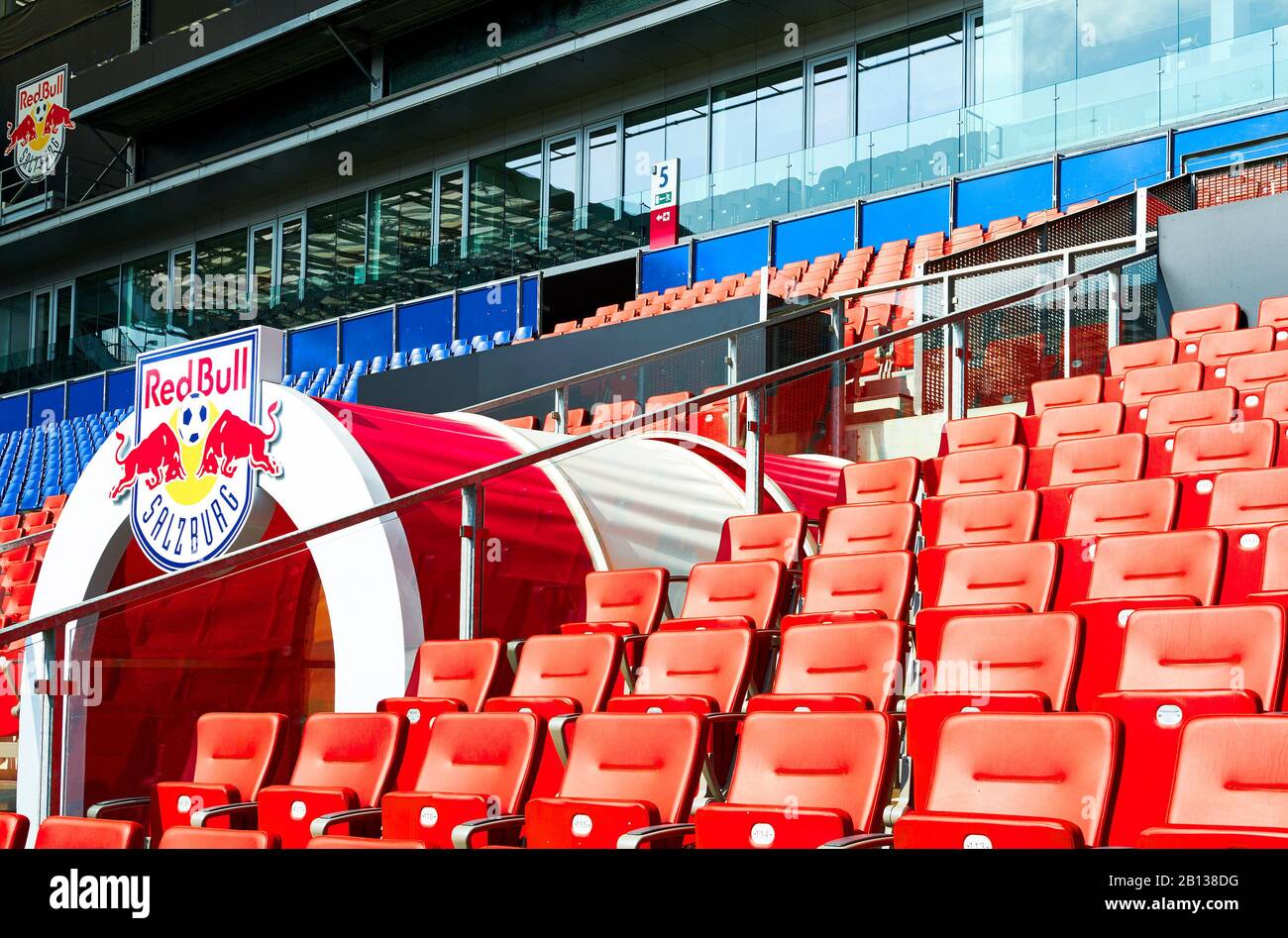Bei den Tribunen der FC Red Bulls Arena, Salzburg Stockfoto
