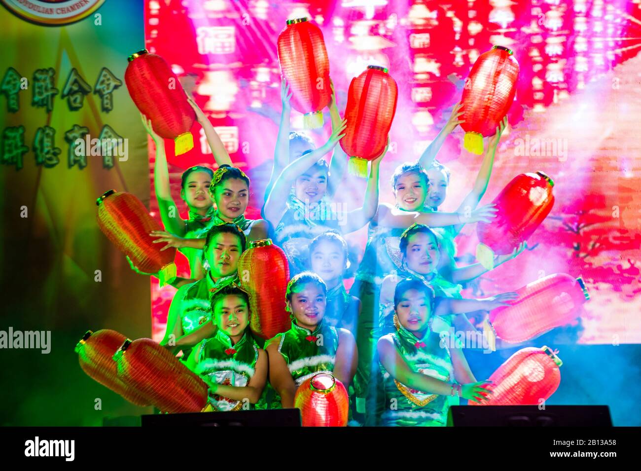 Chinesischer Volkstanz in Chinatown Manila auf den Philippinen Stockfoto
