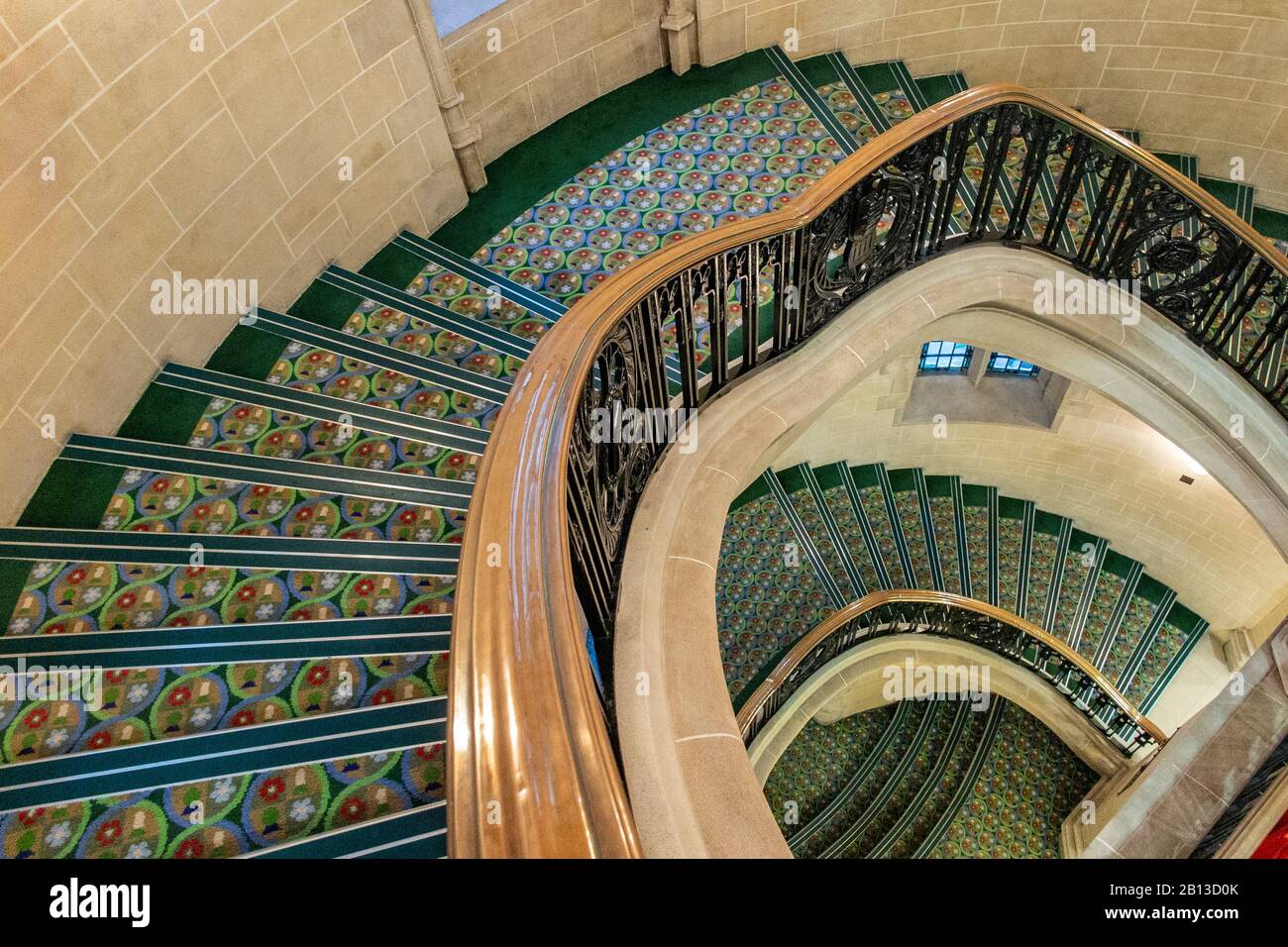 Das Innere des Obersten Gerichtshofs in der Middlesex Guildhall im