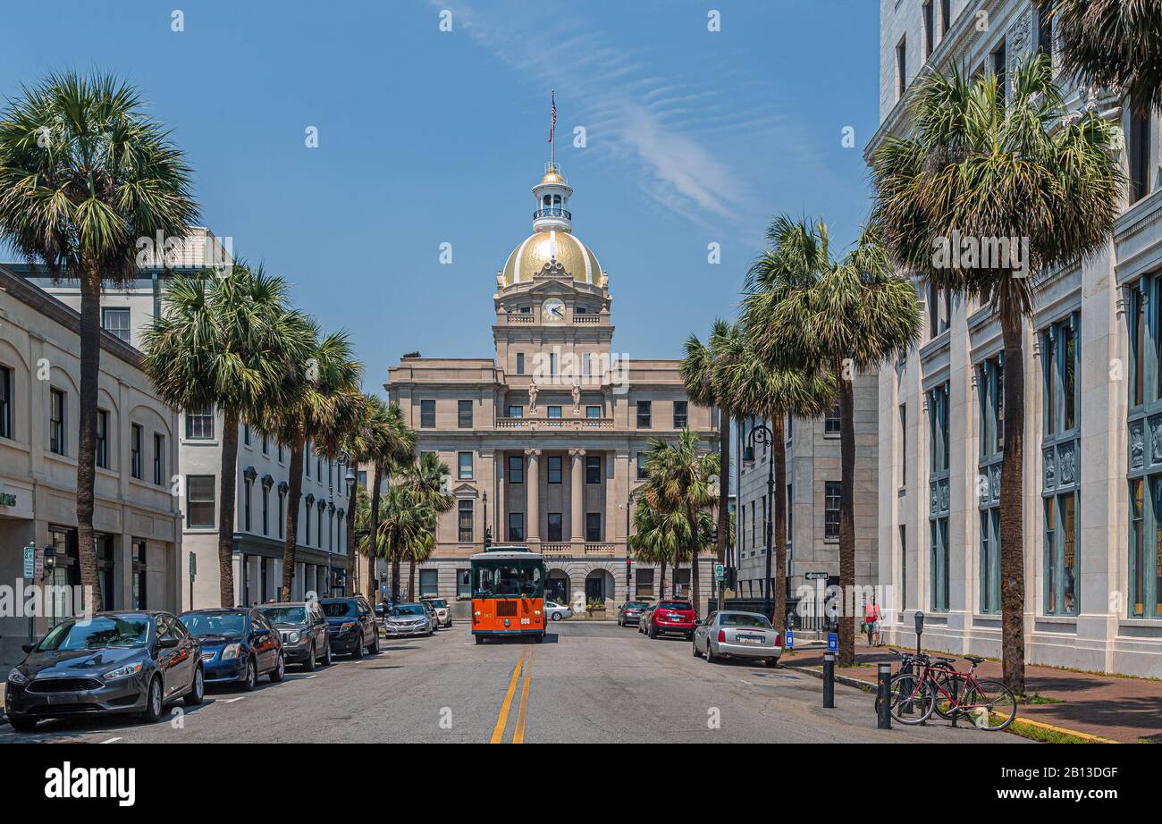 Savannah Tour Bus in der City Hall Stockfoto