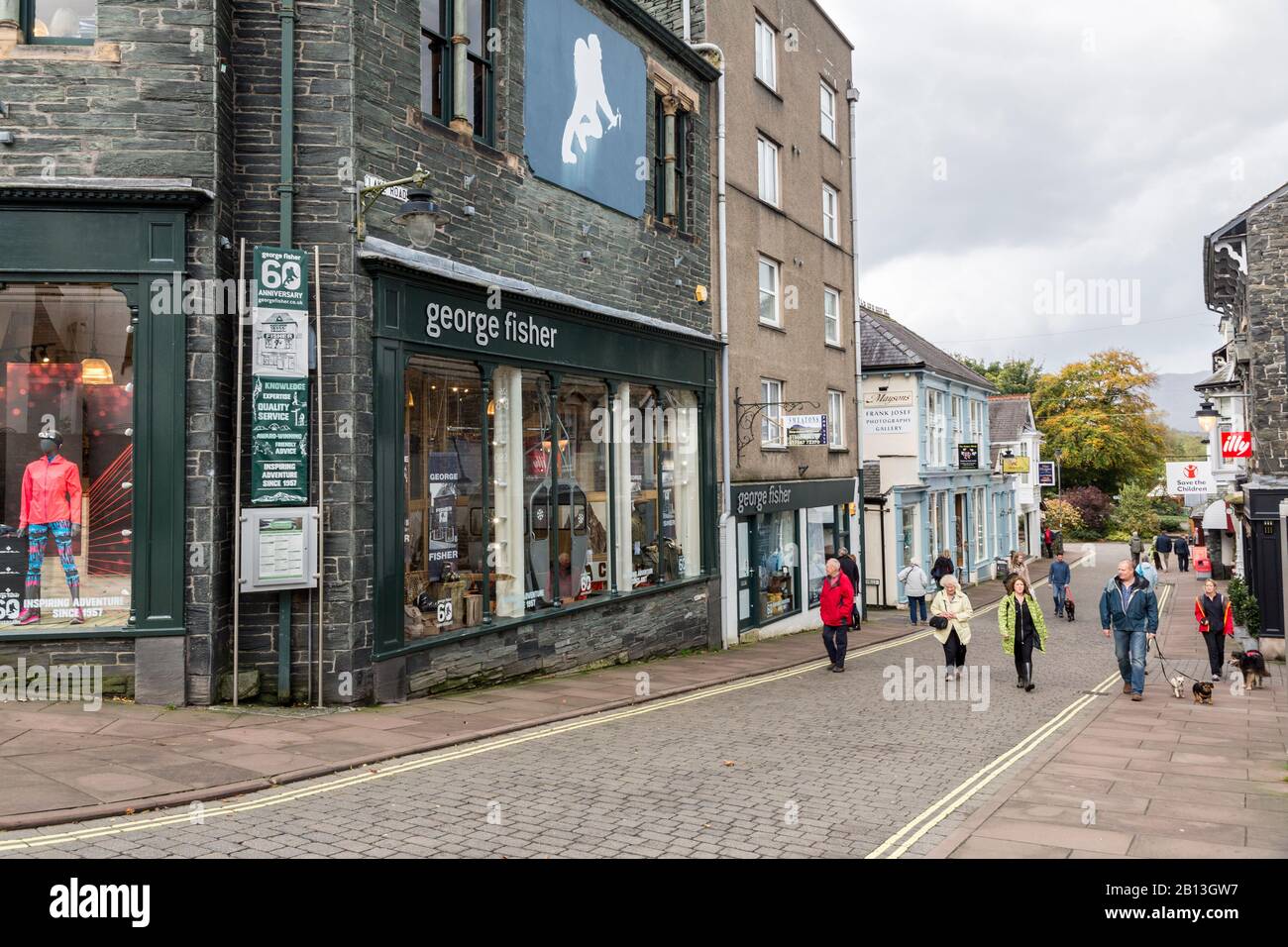 George Fisher Shop in der Einkaufsstraße, Keswick, England, Großbritannien Stockfoto