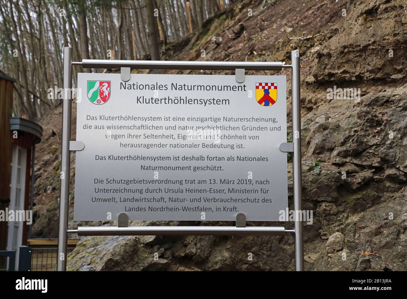 Informationszeichen der Höhle Kluterthoehle, Deutschland, Nordrhein-Westfalen Stockfoto