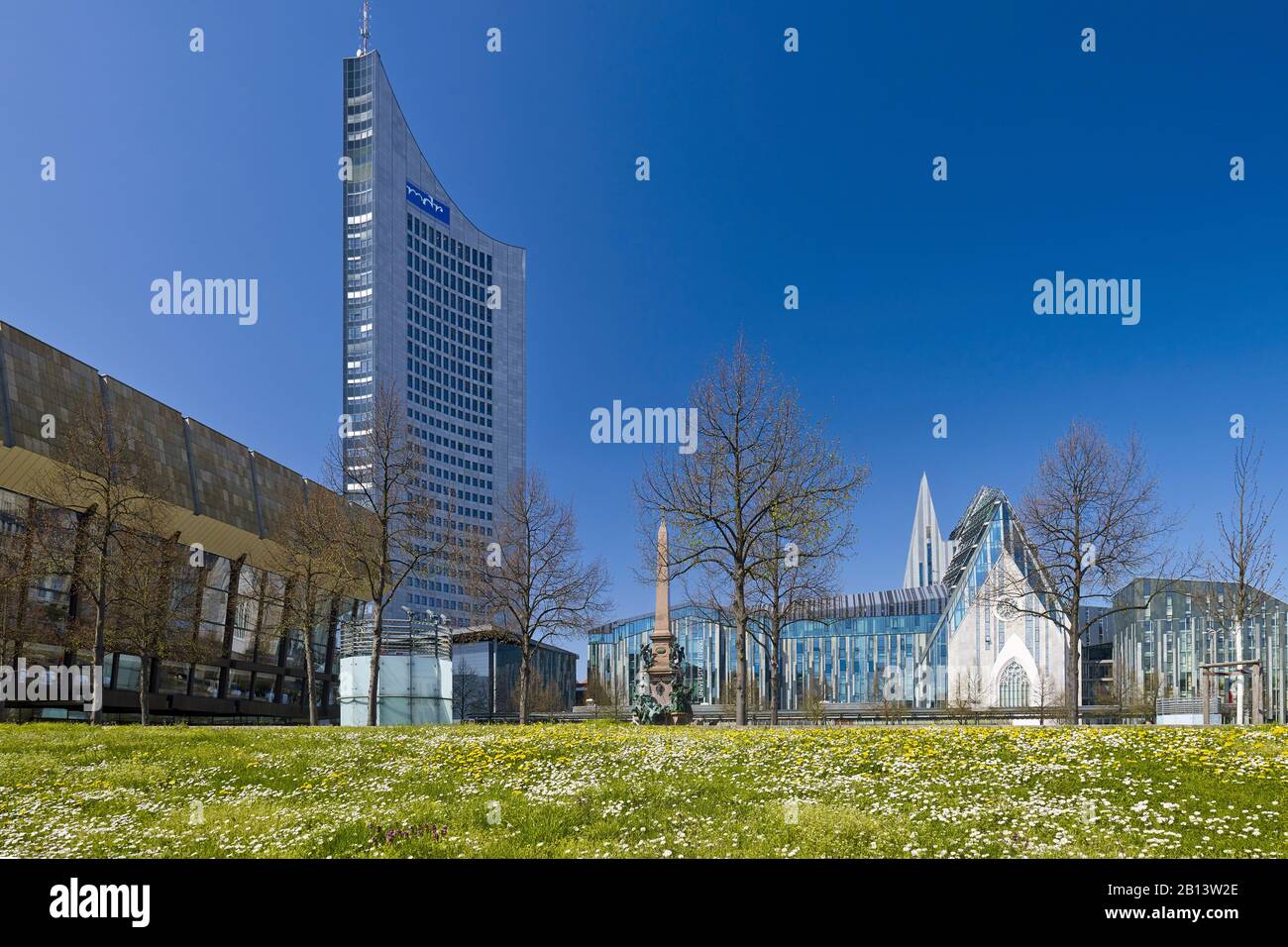 Augustusplatz mit City Skyscraper, New Augusteum, Mende Fountain, Leipzig, Sachsen, Deutschland Stockfoto
