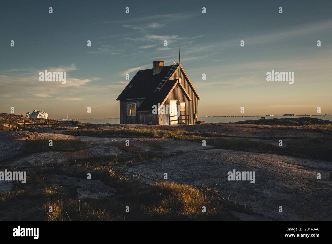 Dorf in der Diskobucht im Hochsommer, Grönland Stockfoto