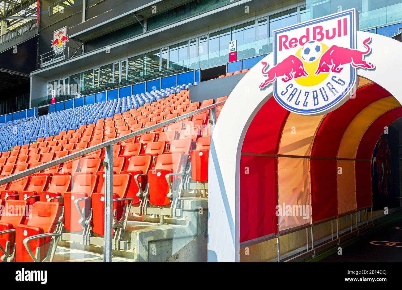 Bei den Tribunen der FC Red Bulls Arena, Salzburg Stockfoto
