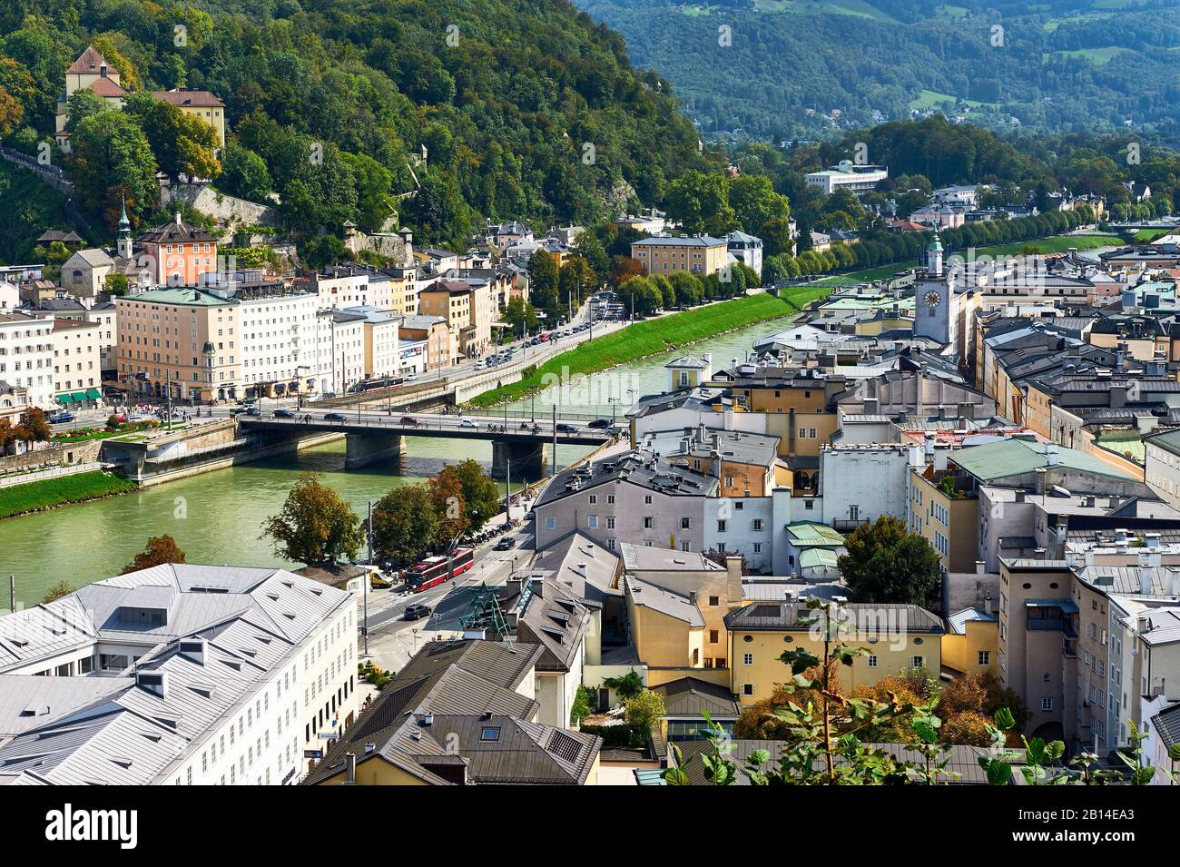 Luftbild über Salzburg, Österreich Stockfoto