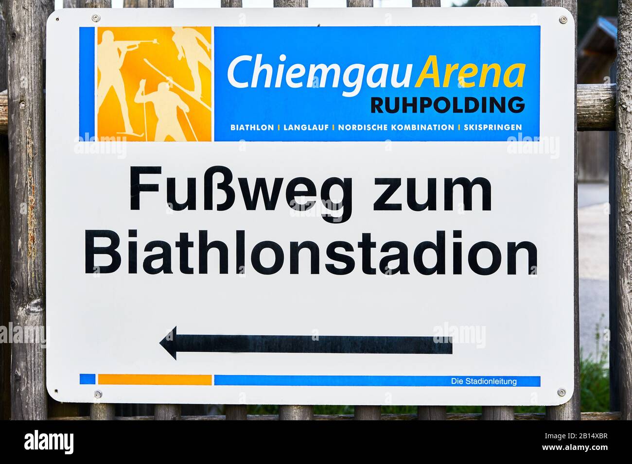 Besuch der Chiemgauer Arena - Biathlonstadion in Ruhpolding, Deutschland Stockfoto