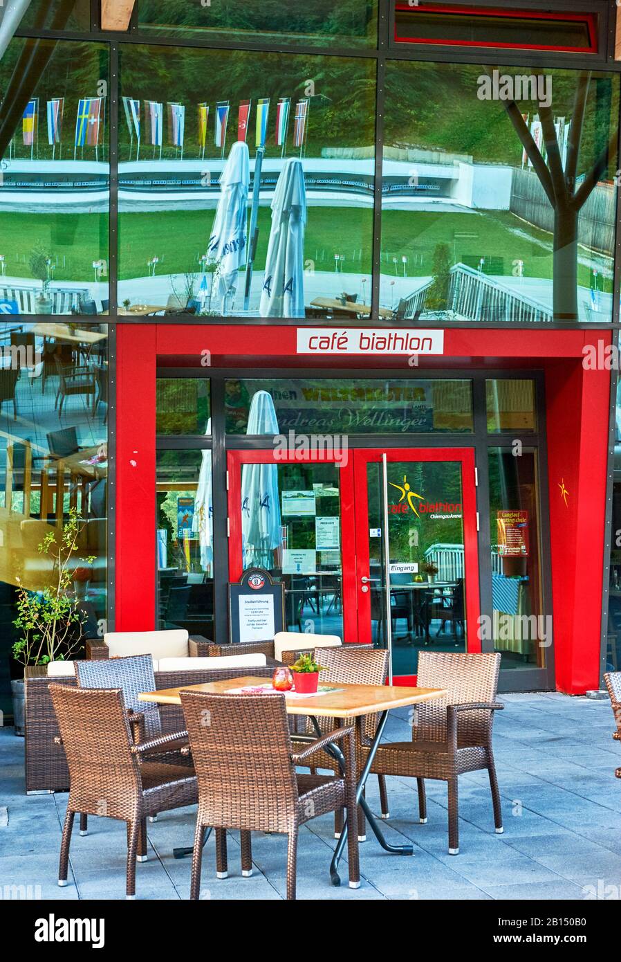 Besuch der Chiemgauer Arena - Biathlonstadion in Ruhpolding, Deutschland Stockfoto