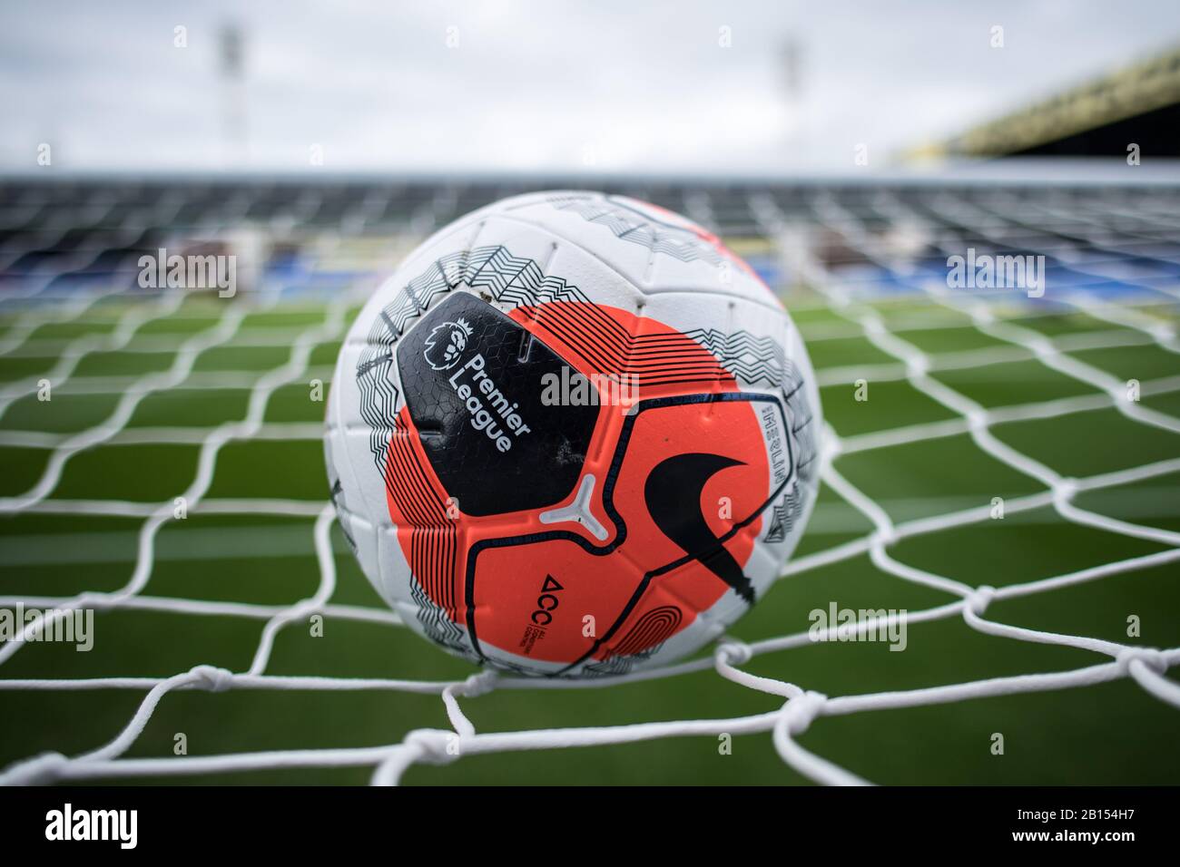 Fußballschuhe Nike Mercurial und Phantom im Selhurst Park am 22. Februar 2020 in London, Großbritannien. (Foto von Sebastian Frej) Stockfoto