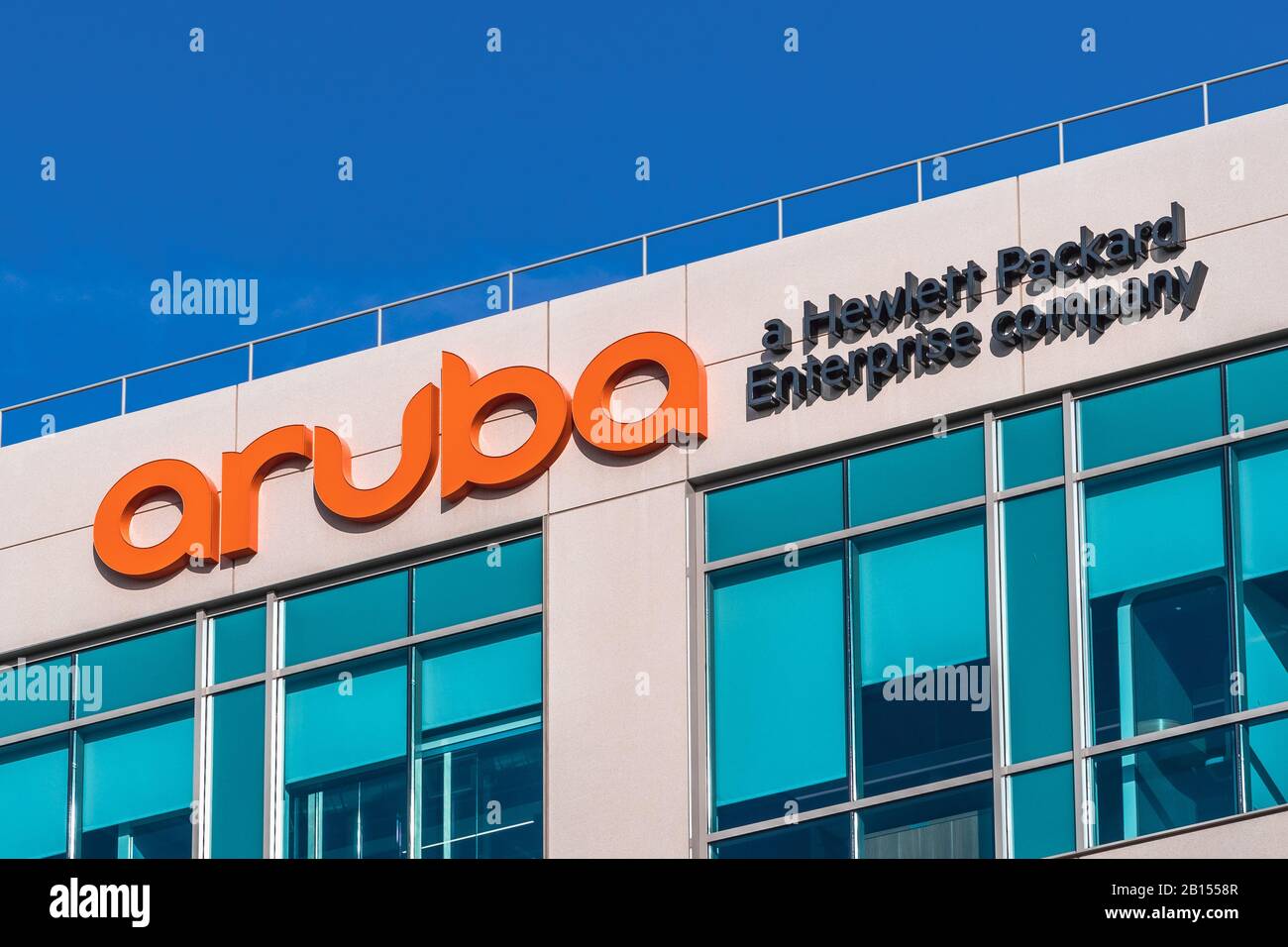 20. Februar 2020 Santa Clara/CA/USA - Aruba Networks unterschreibt in ihrem Hauptsitz im Silicon Valley; Aruba ist ein drahtloses Netzwerk in Santa Clara, Kalifornien Stockfoto