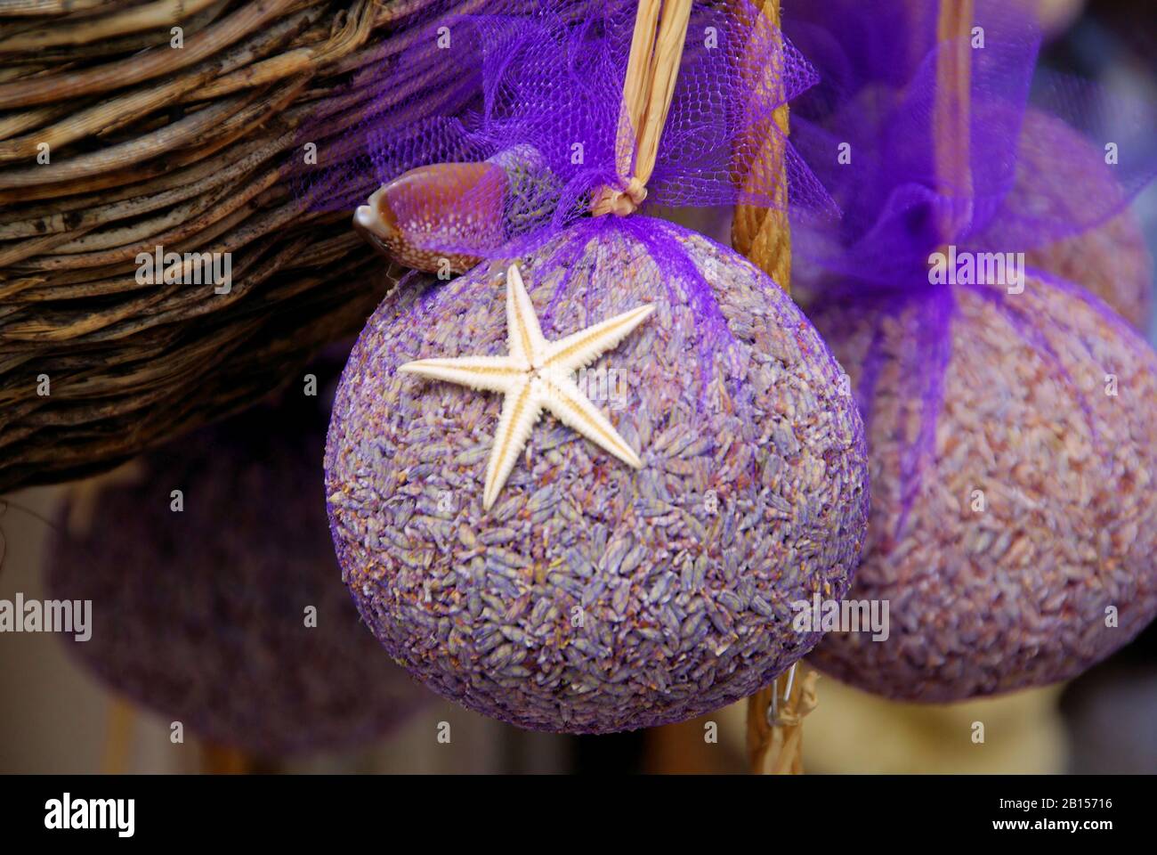 Lavendel-Ball - Lavendel Kugel 02 Stockfoto