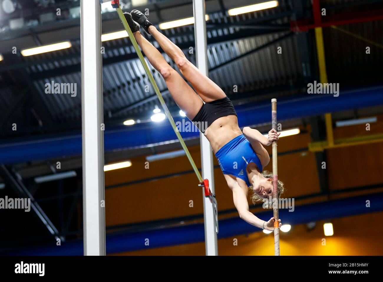 Apeldoorn, Niederlande. Februar 2020. Apeldoorn, 23-02-2020, Omnisport Apeldoorn, Damen High Jump Finale, Saison 2019/2020. Femke Pluim beim NK Atletiek 2020 Indoor Credit: Pro Shots/Alamy Live News Stockfoto