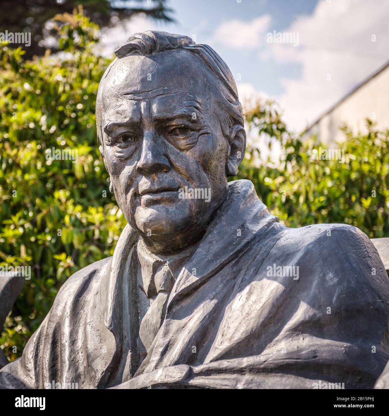 Jutta, Krim - 17. Mai 2016: Statue von Franklin Delano Roosevelt von Tseretelis im Livadia Palace, Krim, Russland. Berühmte Konferenz fand hier im 1 Stockfoto