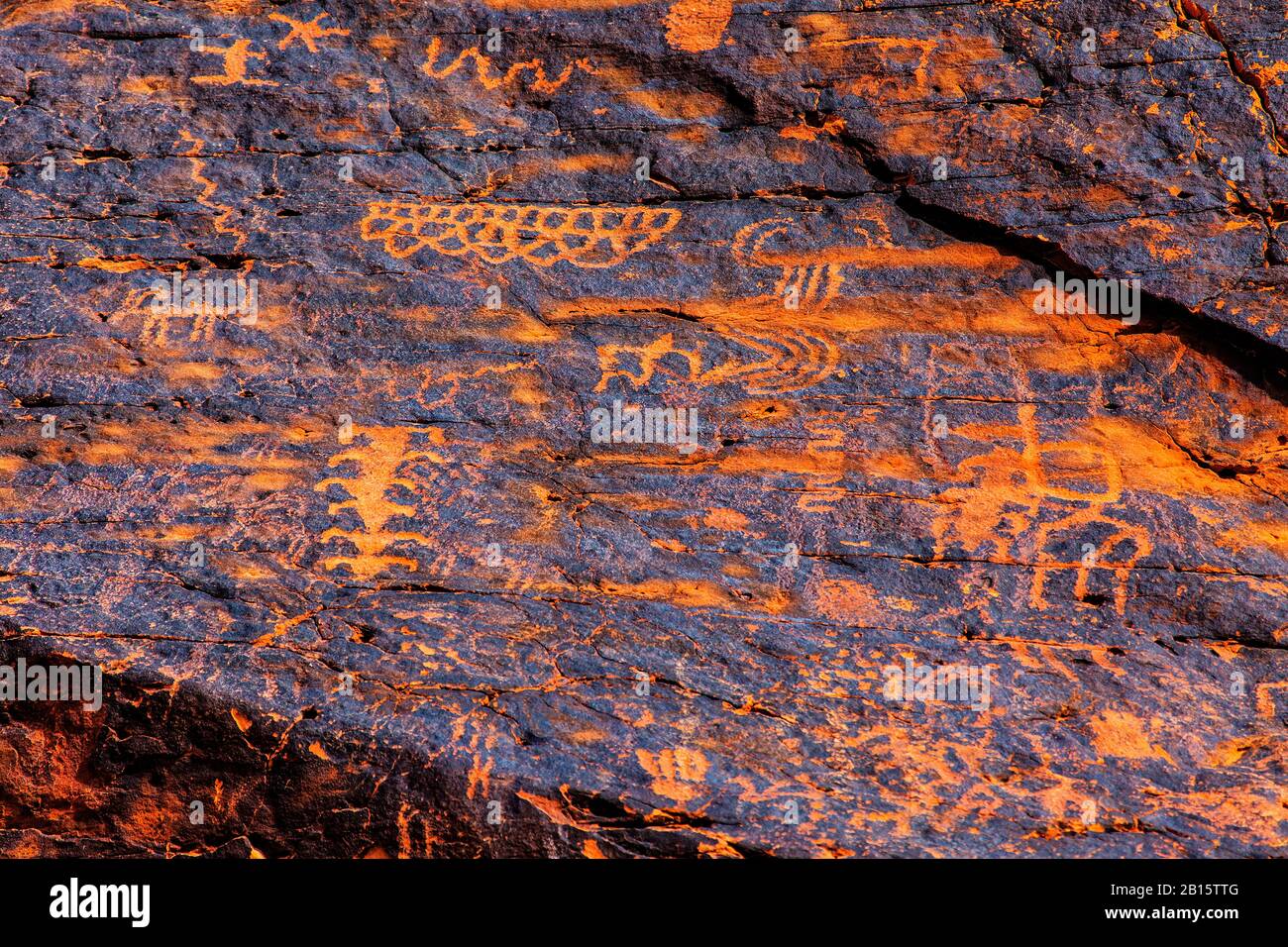 Valley of Fire State Park Nevada Vereinigte Staaten. Petroglyphen auf Felsen Stockfoto