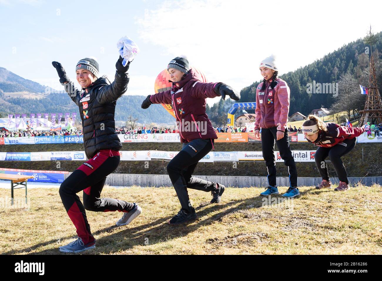 Ljubno, Slowenien. Februar 2020. Norwegisches Skisprungteam beim Team-Event des Skisprung-Weltcups Ljubno 2020 am 22. Februar 2020 in Lubno, Slowenien. (Foto von Rok Rakun/Pacific Press/Sipa USA) Credit: SIPA USA/Alamy Live News Stockfoto