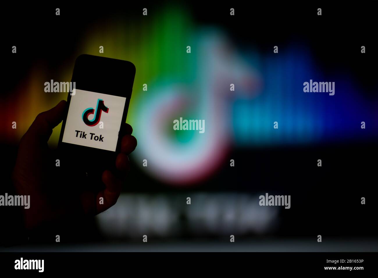 9. Februar 2020: Türkei: In Gaziantep, Türkei, wird auf einem Smartphone eine Social Video App von Tik Tok angezeigt. Die Tik Tok App, die von der chinesischen Firma Bite Dance ins Leben gerufen wurde, wurde 2017 als Video-Sharing-Plattform gestartet (Credit Image: © Muhammad Ata/IMAGESLIVE via ZUMA Wire) Stockfoto