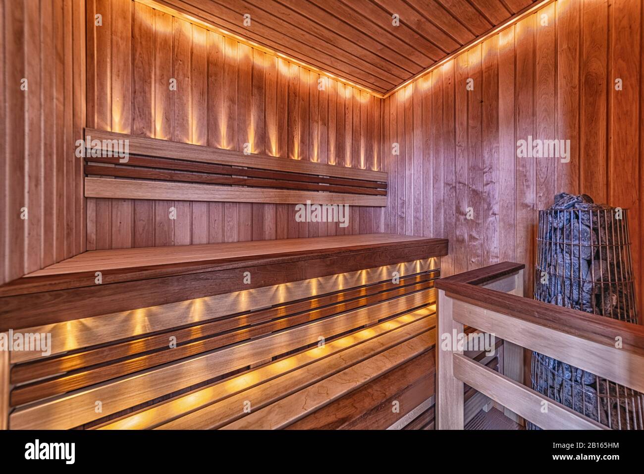Sauna Innenbereich Finnisches Wärmebad aus Naturholz Stockfoto