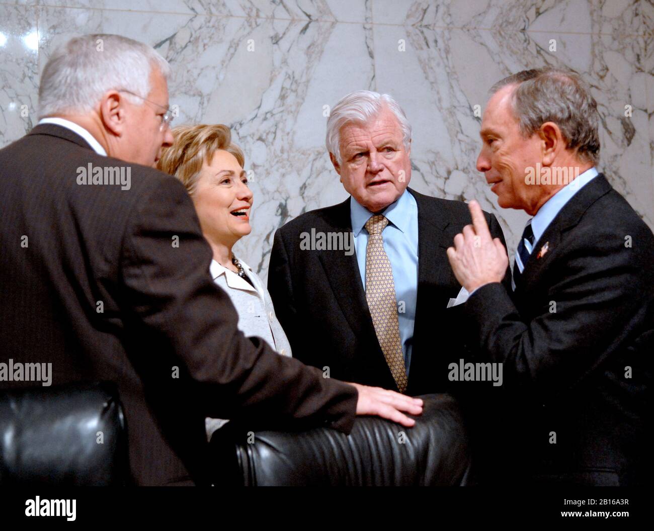 Washington, D.C. - 21. März 2007 - Michael R. Bloomberg, Bürgermeister der Stadt New York, New York, zeugt vor dem United States Senate Committee on Health, Education, Labor and Pensions für eine Anhörung mit dem Titel "The Long-Term Health Impacts from September 11: Eine Überprüfung der Bemühungen Um Behandlung, Diagnose und Überwachung' in Washington, D.C. am Mittwoch, 21. März 2007..Credit: Sachs/CNP /MediaPunch Stockfoto