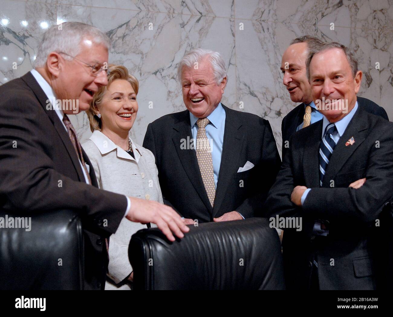 Washington, D.C. - 21. März 2007 - Michael R. Bloomberg, Bürgermeister der Stadt New York, New York, zeugt vor dem United States Senate Committee on Health, Education, Labor and Pensions für eine Anhörung mit dem Titel "The Long-Term Health Impacts from September 11: Eine Überprüfung der Bemühungen Um Behandlung, Diagnose und Überwachung' in Washington, D.C. am Mittwoch, 21. März 2007..Credit: Sachs/CNP /MediaPunch Stockfoto