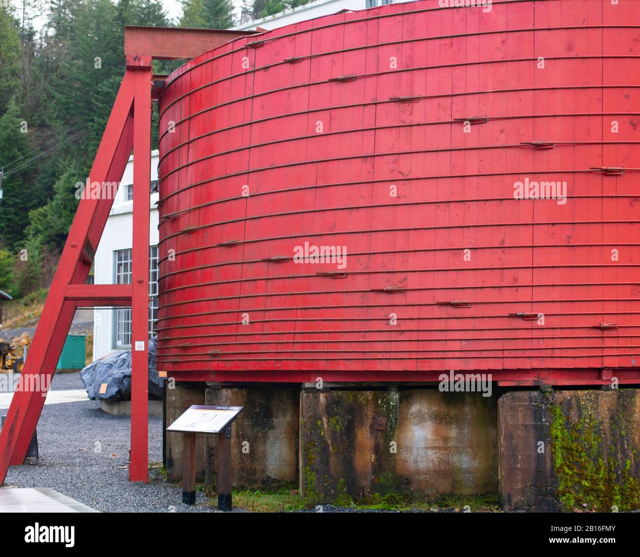Ein Wassertank im Britannia Mine Museum, Britannia Beach, BC, Kanada Stockfoto