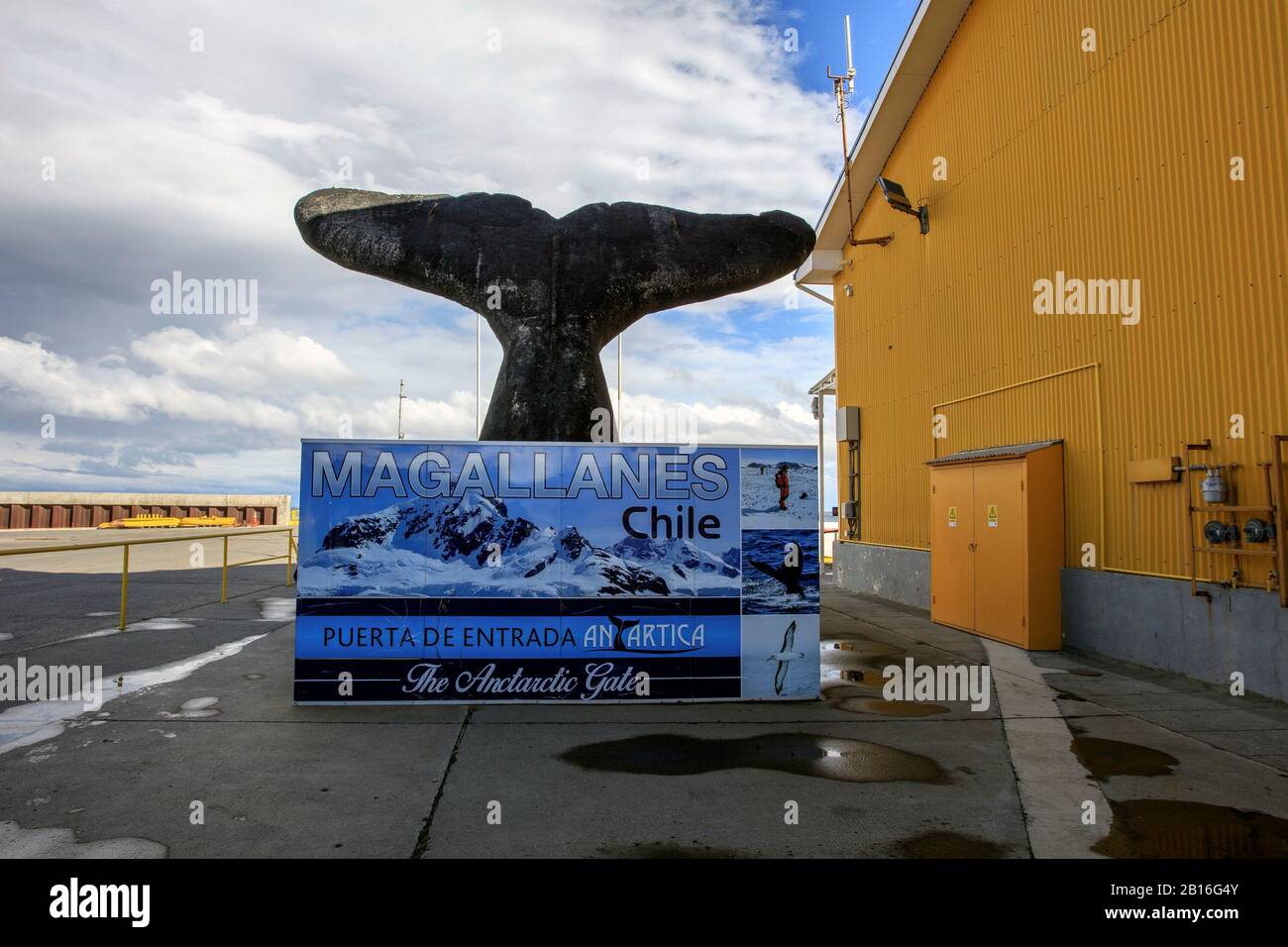 Hafen von Punta Arenas. Das Antarktistor. Magallanes Region. Chile Stockfoto