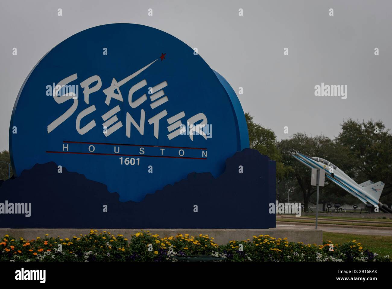 Houston, Texas - 11. Februar 2020: NASA Space Center in der Nähe von Flugzeugen Stockfoto