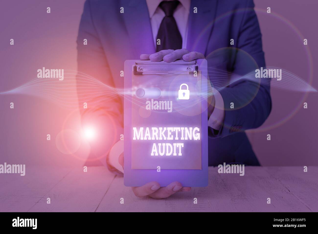 Textzeichen mit Marketing-Audit. Geschäftliche Fototexte Untersuchung und Analyse der Marketingaktivitäten Stockfoto