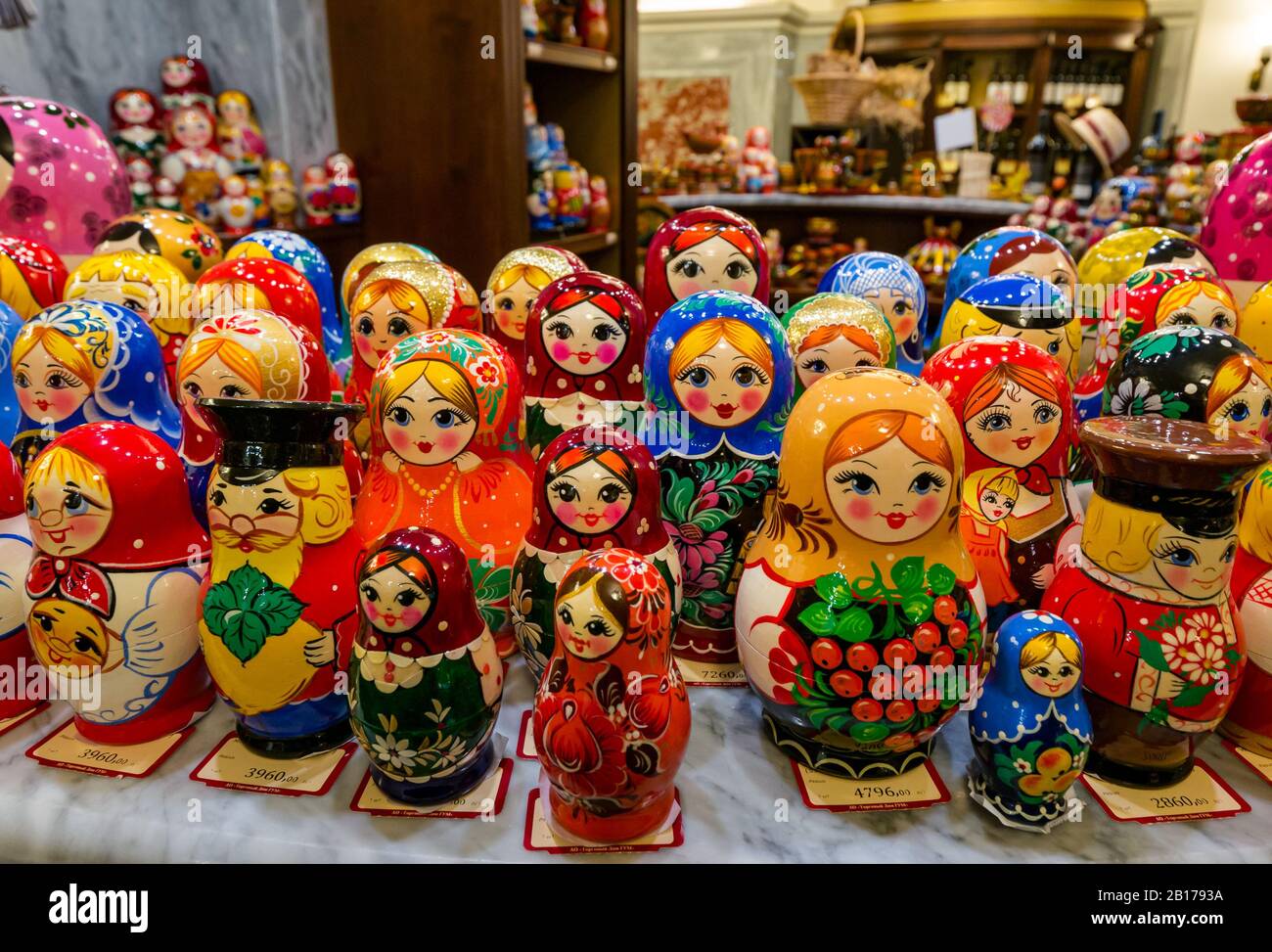 Russische PuppenSouvenirs, KAUFHAUSANZEIGE FÜR GUMMI, Moskau, Russische Föderation Stockfoto