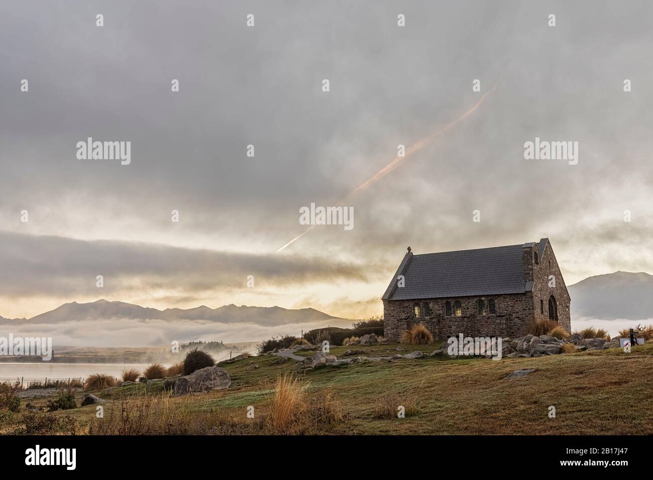 Neuseeland, Ozeanien, Südinsel, Tekapo See, Kirche des Guten Hirten in der Dämmerung Stockfoto