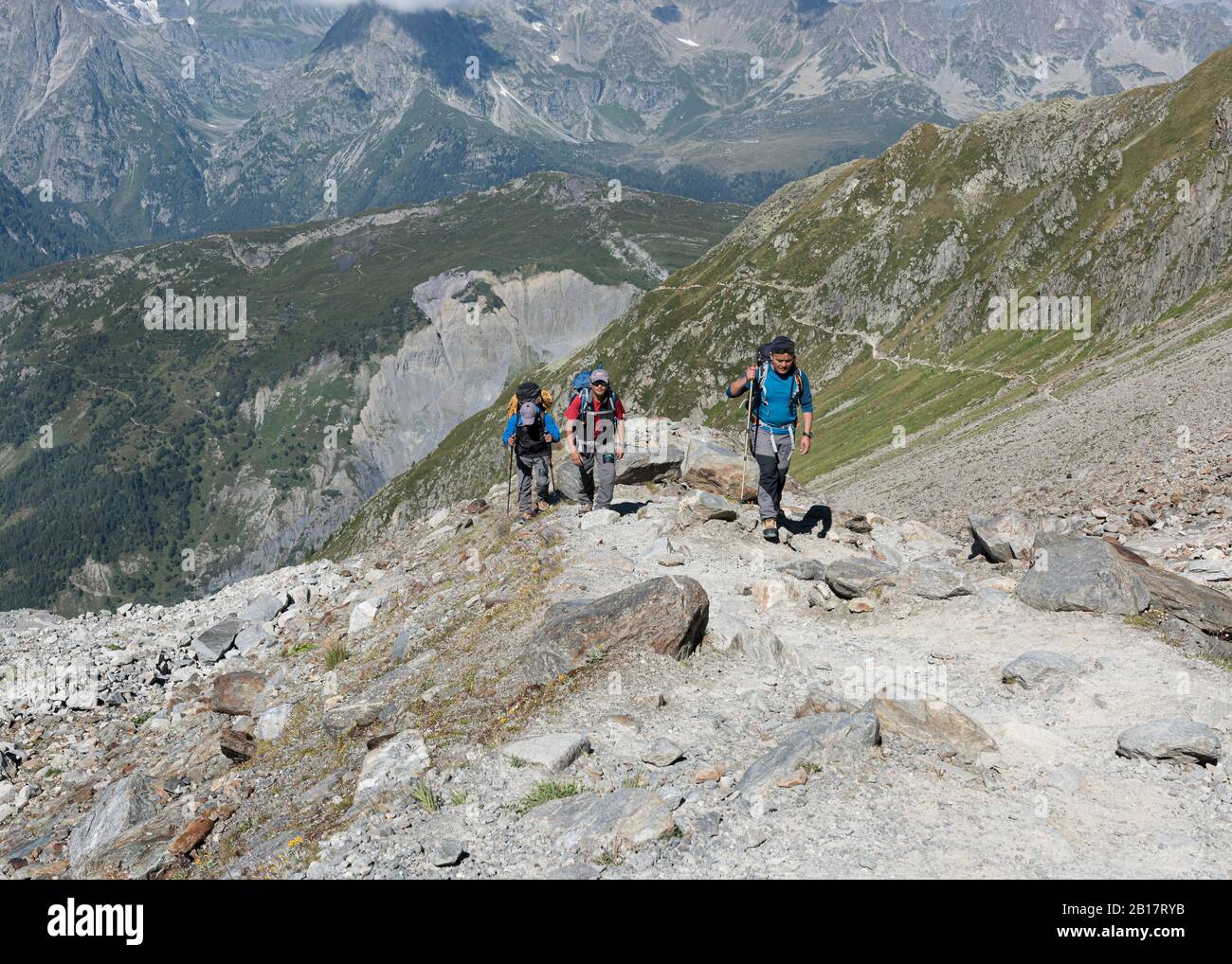 Frankreich, Mont Blanc Massiv, Chamonix, Bergsteiger zu Fuß zur Albert 1er Hütte Stockfoto