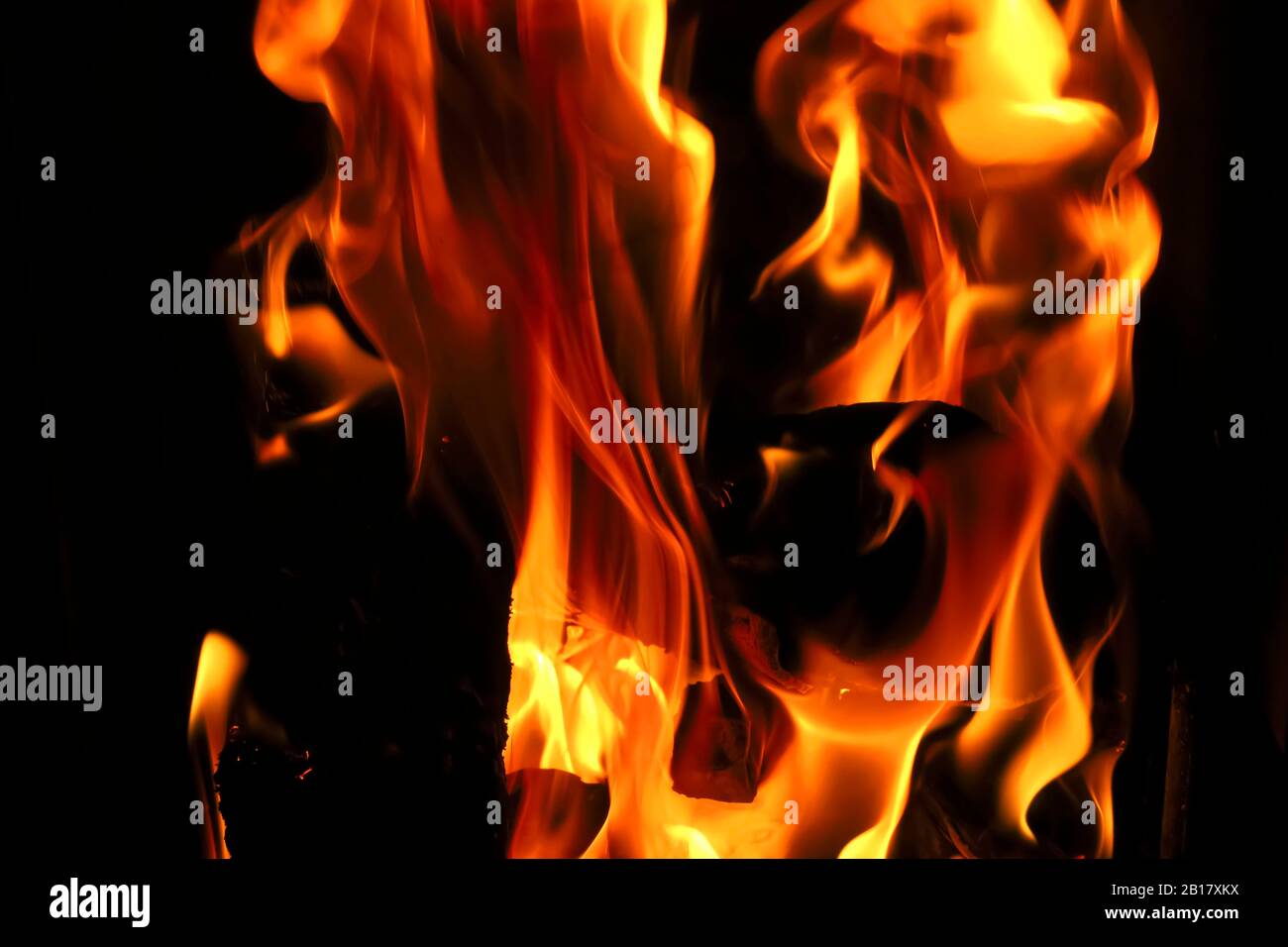 Deutschland, Nahaufnahme der brennenden Flamme Stockfoto