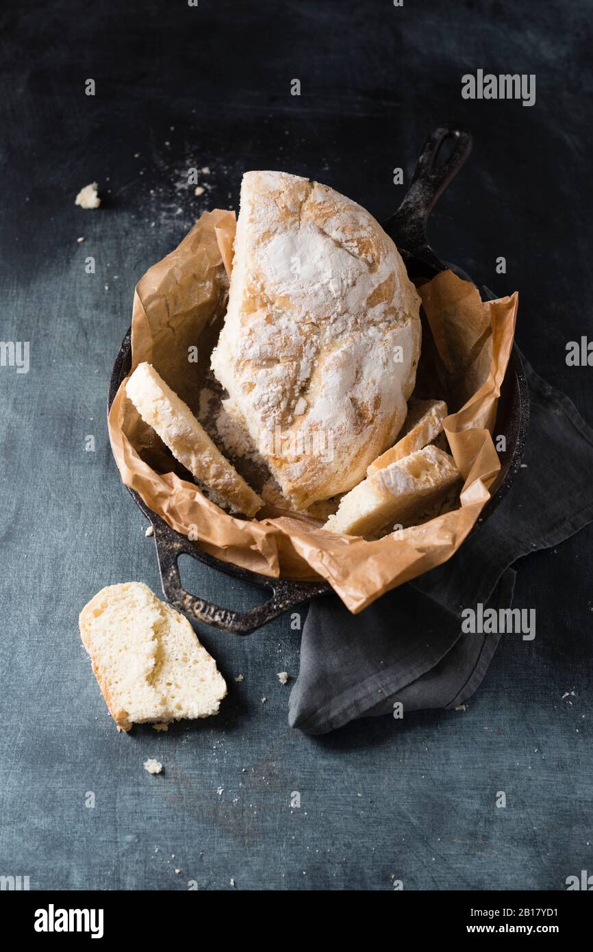 Studio-Aufnahme von frischem Weißbrot Stockfoto