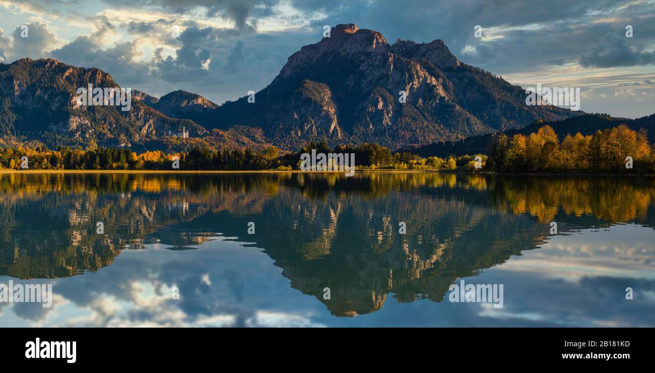 Schloss Neuschwanstein bei Hohenschwangau, Romantik Straße, Ostallgu, Bayern, Deutschland, Europa Stockfoto
