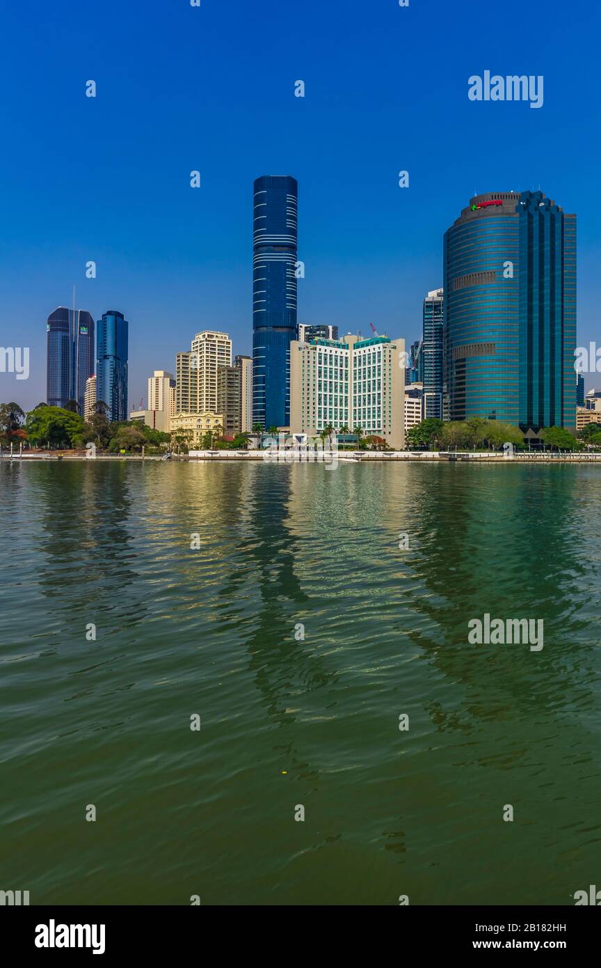 Australien, Brisbane, Skyline der Stadt über dem Brisbane River Stockfoto