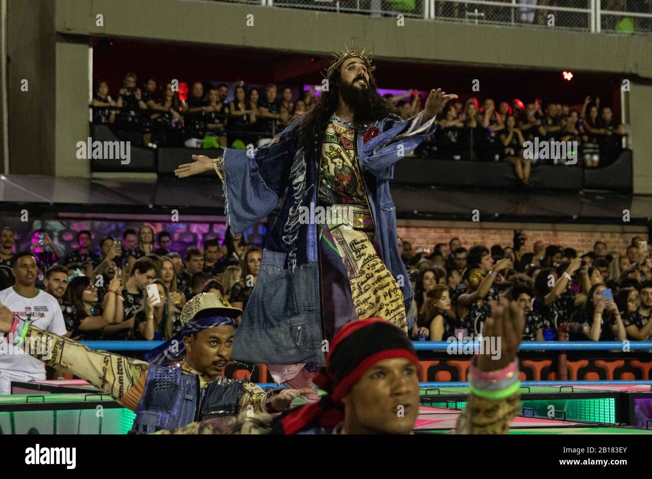 Rio de Janeiro, Brasilien. Februar 2020. Ehrenausschuss der Samba-Schule EstaÃÂ§ÃÂ£o Primeira de Mangueira, am ersten Tag der Sondergruppen-Parade im Karneval in Rio de Janeiro, veranstaltet in der Marques de Sapucai Avenue.Foto: Diego Maranhoa Credit: Diego Maranhoa/AM Press/ZUMA Wire/Alamy Live News Stockfoto