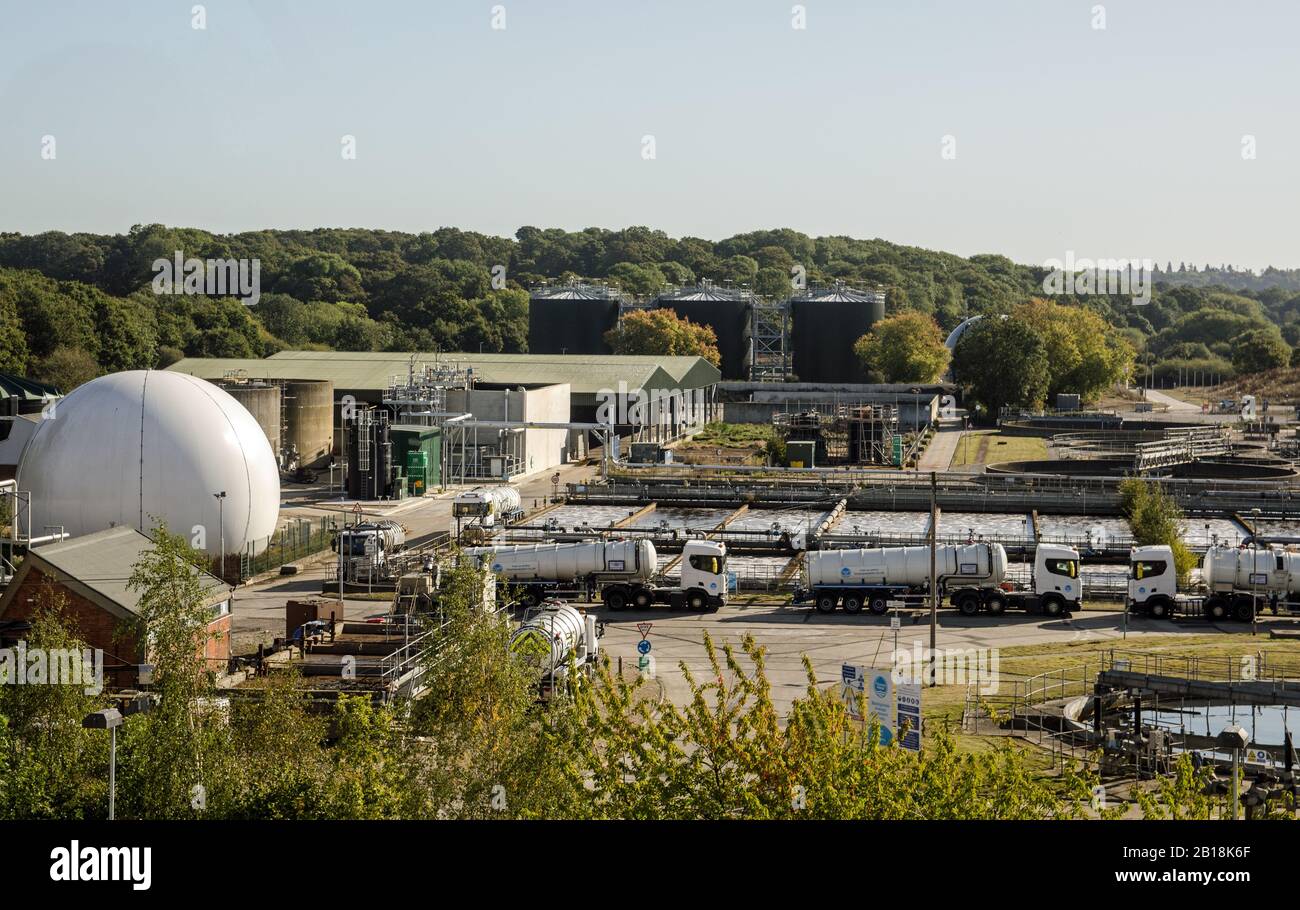 Basingstoke, Großbritannien - 21. September 2019: Blick auf die Abwasserwerke in Chineham, Basingstoke, betrieben von Thames Water. Stockfoto