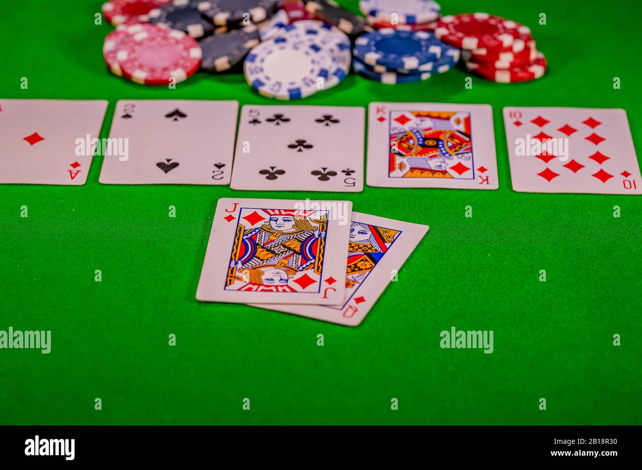 4 Royal Flush gewinnt Hand in einem Spiel von Texas Holdem Poker Stockfoto