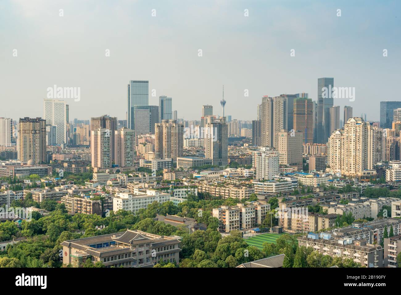 Chengdu, Provinz Sichuan, China - 27. Mai 2017: Skyline des Stadtzentrums Stockfoto