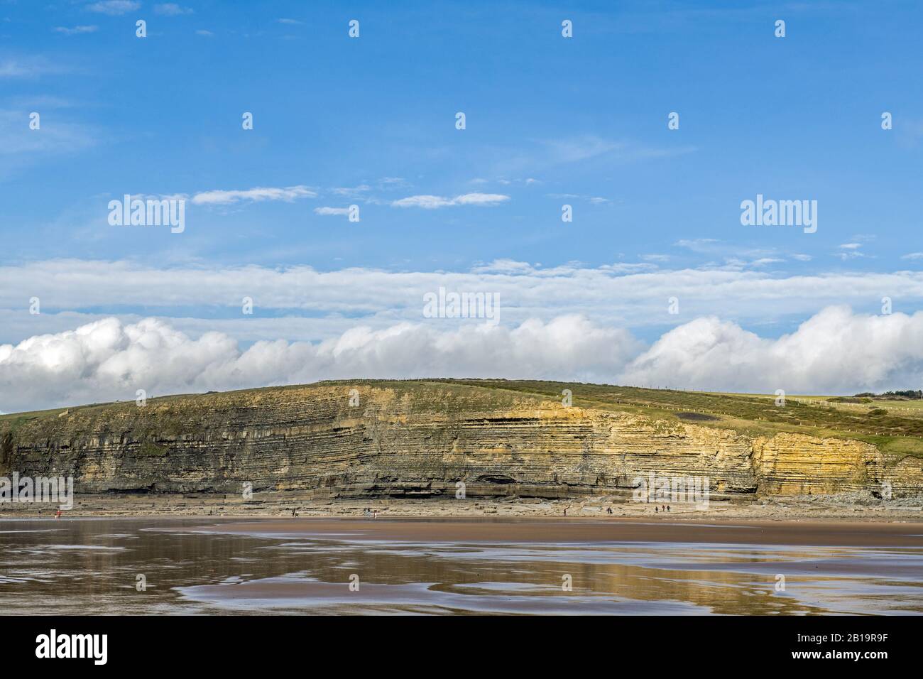 Dunraven Bay, auch Southerndown Beach genannt, an der Glamorgan Heritage Coast an einem Februarmorgen in Südwales Stockfoto